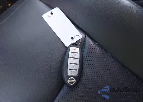 2014 Nissan Pathfinder Platinum z USA, uszkodzony, nr VIN 5N1AR2MMXEC691638